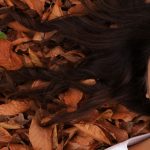 Почему сильно выпадают волосы осенью