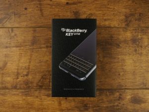 Обзор BlackBerry KEYone: последний из могикан