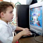 Как отучить от компьютера ребенка? Влияние компьютера на здоровье