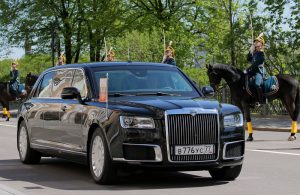 Президентский кортеж. Новый автомобиль представительского класса для поездок президента Российской Федерации