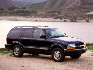 Chevrolet Blazer 1998: фото, обзор, технические характеристики, заявленная мощность, комплектация, особенности эксплуатации и ухода