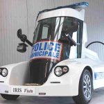 Французский полицейский автомобиль для митингов