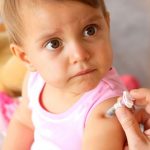 Делать ли прививки ребенку?