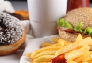 Психология питания, как у Сальмы Хайек: пристрастие к жирной пище
